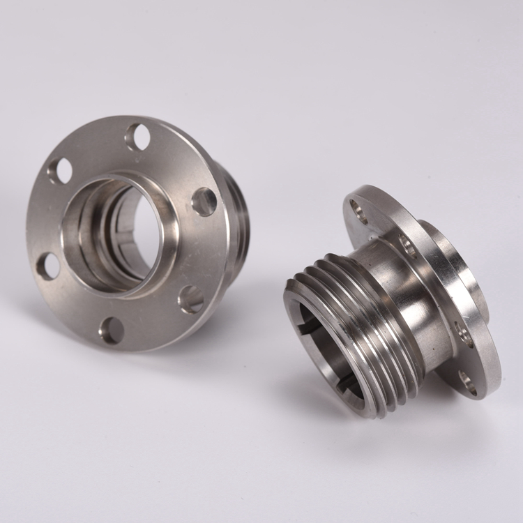 Qual a diferença entre desbaste e acabamento na usinagem CNC