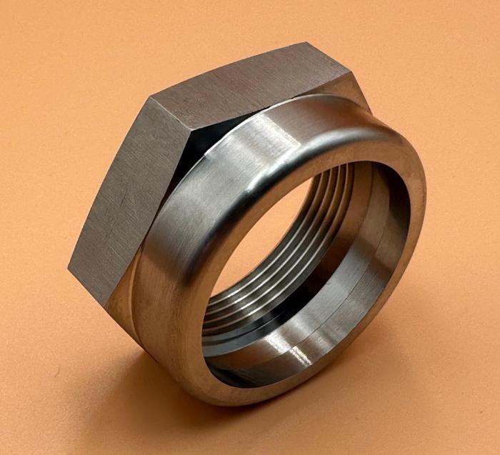 Exploração das vantagens da precisão CNC EDM