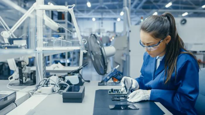 Processamento de torno de CNC e inovar e buscar ativamente o desenvolvimento