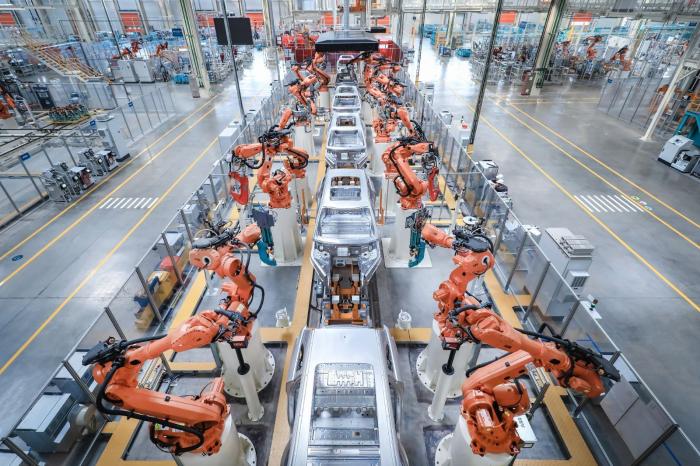 Implementa a manutenção primária para o processamento de molde CNC para melhorar a estabilidade da produção